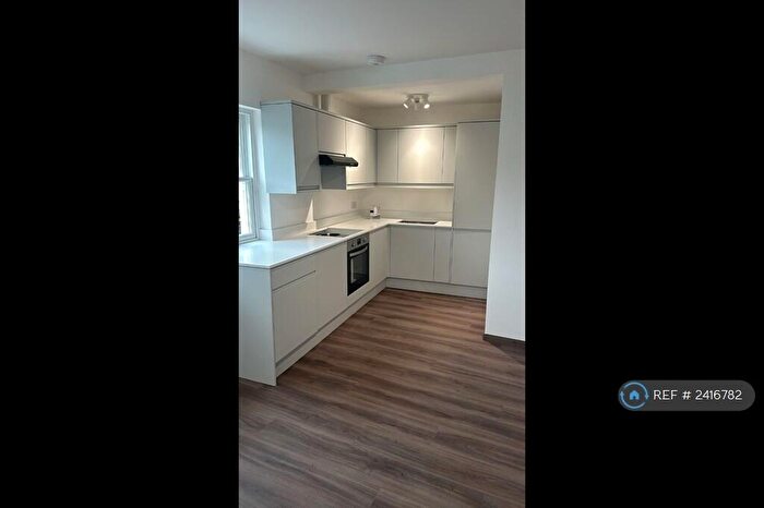 2 Bedroom Flat To Rent In Easton Street, High Wycombe, HP11