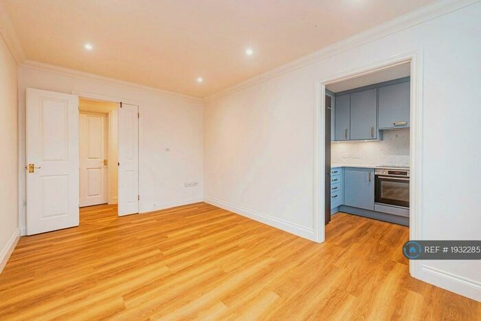 2 Bedroom Bungalow To Rent In Harrison Place, Basingstoke, RG21