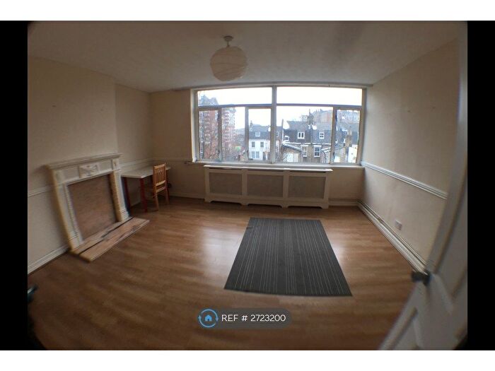 3 Bedroom Flat To Rent In Old Church Road, London, E1