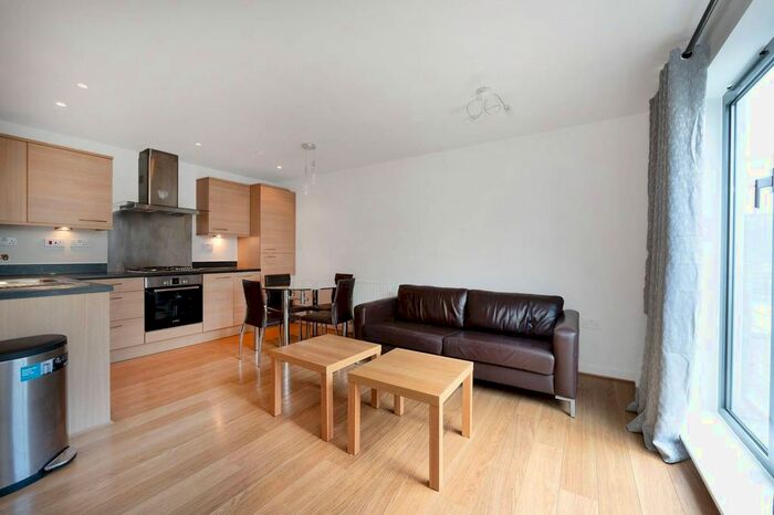 1 Bedroom Flat To Rent In Uxbridge Road, West Ealing, London, W13