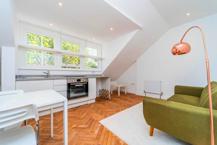 1 Bedroom Flat To Rent In Normand Road, London, W14
