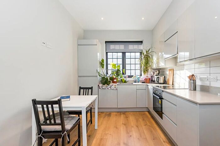 1 Bedroom Flat To Rent In Oaklands Road, London, NW2