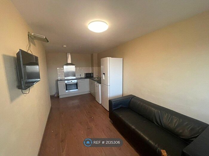 2 Bedroom Flat To Rent In Daniel House, Bootle, L20