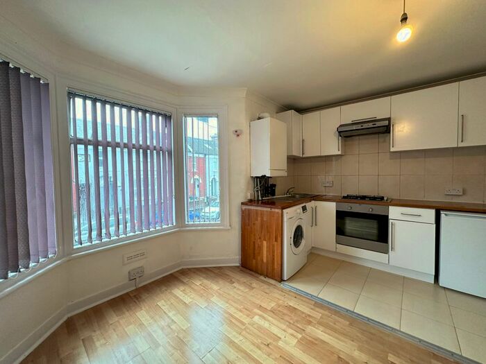2 Bedroom Flat To Rent In Balmoral Road, Watford, WD24