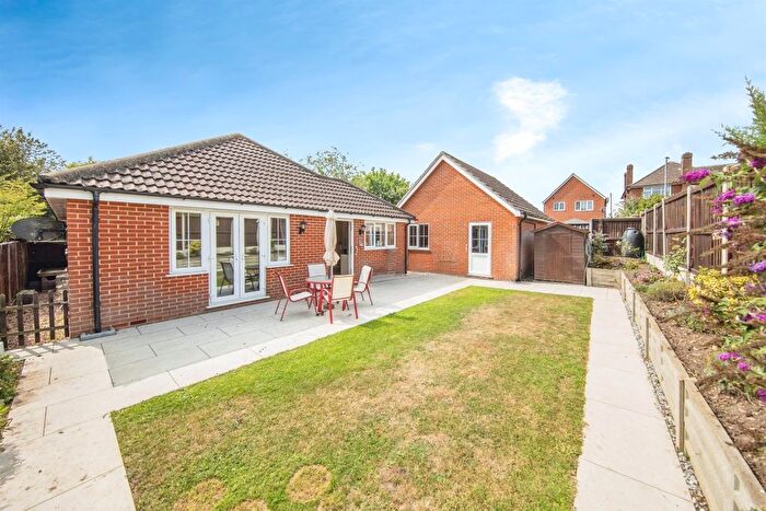 3 Bedroom Detached Bungalow For Sale In Old Heath Road, Colchester, CO2