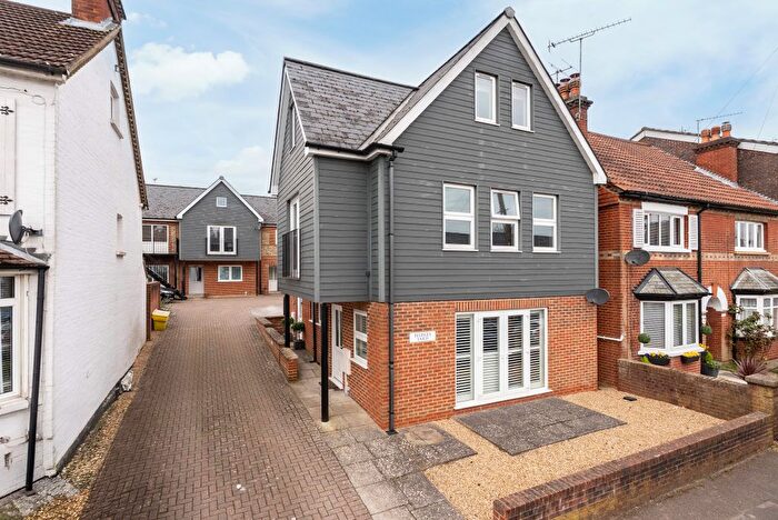 1 Bedroom Flat For Sale In Falkland Road, Dorking, RH4