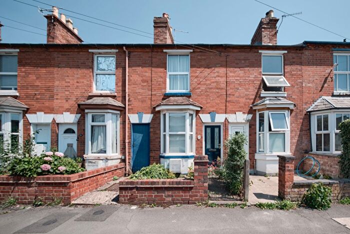 3 Bedroom Terraced House For Sale In Clopton Road, Stratford-Upon-Avon, CV37