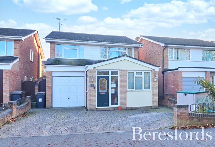 4 Bedroom Detached House For Sale In Watchouse Road, Chelmsford, CM2