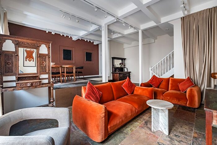 5 Bedroom Flat To Rent In Petersham Place, London, SW7