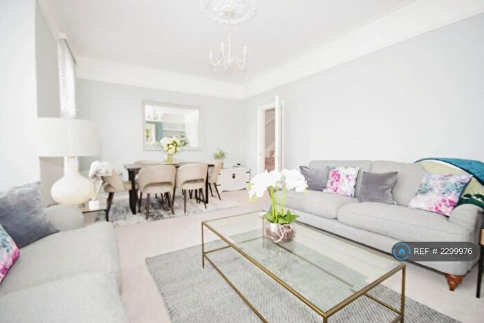 3 Bedroom Maisonette To Rent In Lyric Road, London, SW13