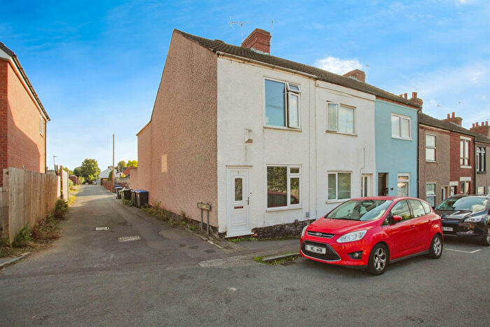 3 Bedroom End Of Terrace House For Sale In Clarence Road, Rugby, CV21