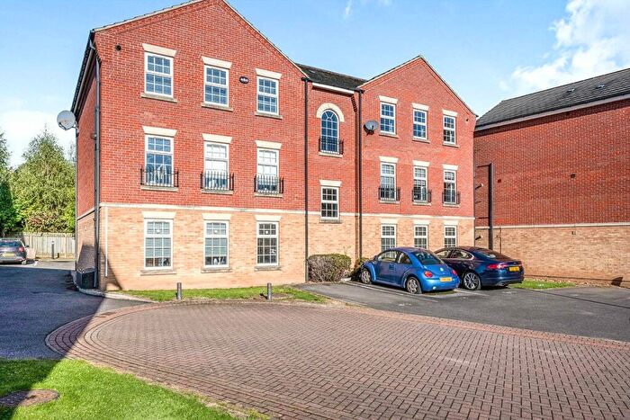 2 Bedroom Flat To Rent In Chelwood Court, Balby, Doncaster, South Yorkshire, DN4