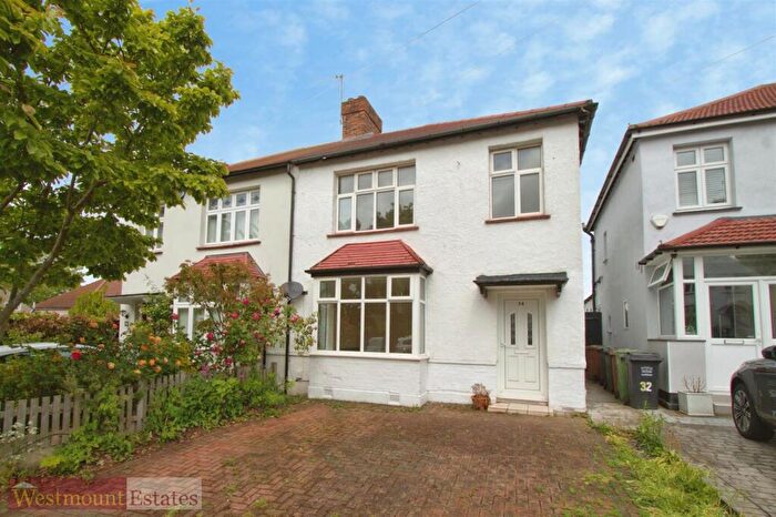 3 Bedroom Semi-Detached House To Rent In Farmcote Road, London, SE12