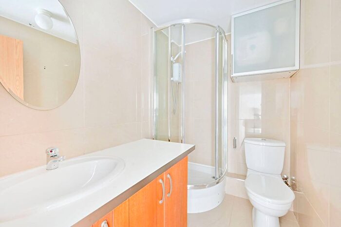 Studio To Rent In Gunnersbury Lane, Gunnersbury, London, W3