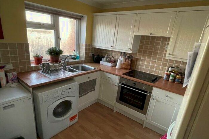 2 Bedroom Maisonette To Rent In Waveney Drive, Chelmsford, CM1