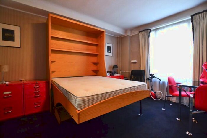 Flat To Rent In Ivor Court, Gloucester Place, London, NW1