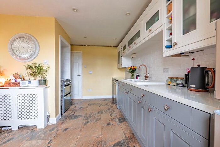 3 Bedroom End Of Terrace House For Sale In Hill View, Carterton, Oxfordshire, OX18