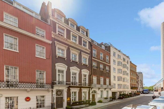 1 Bedroom Flat To Rent In Hertford Street, London, W1J