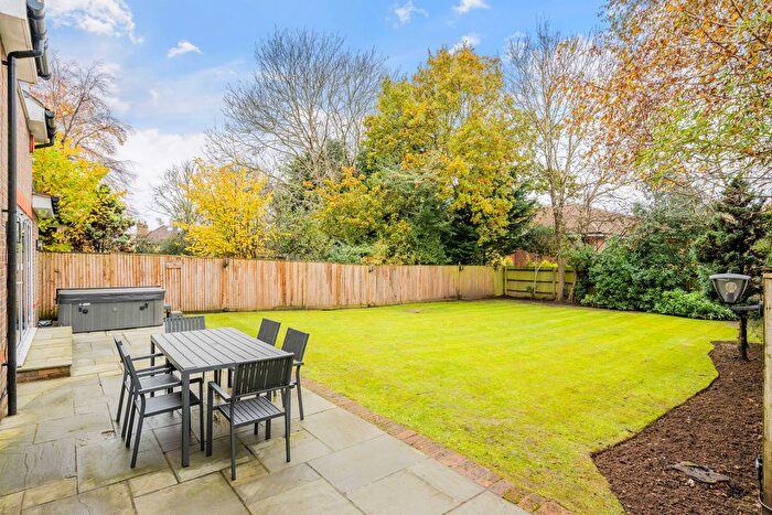 5 Bedroom Detached House For Sale In Brighton Road, Banstead, SM7