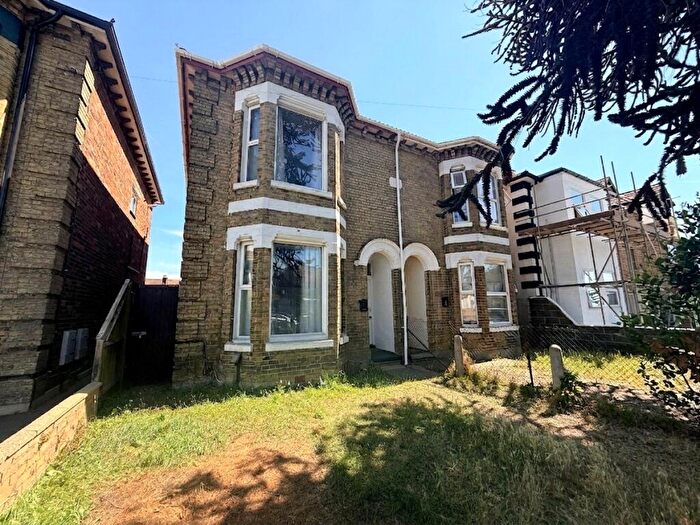 3 Bedroom Semi-Detached House To Rent In Shirley Road, Shirley, Southampton, SO15