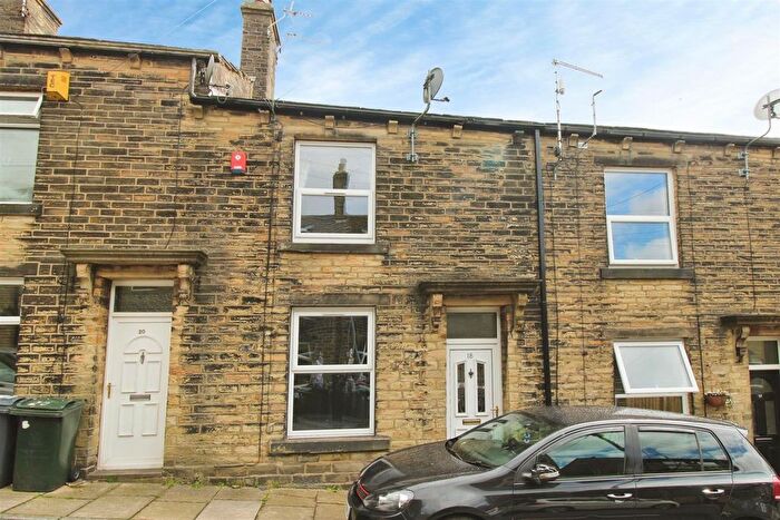 2 Bedroom Terraced House To Rent In South Street, Denholme, Bradford, BD13