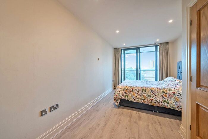 2 Bedroom Flat To Rent In Sheldon Square, Paddington, London, W2