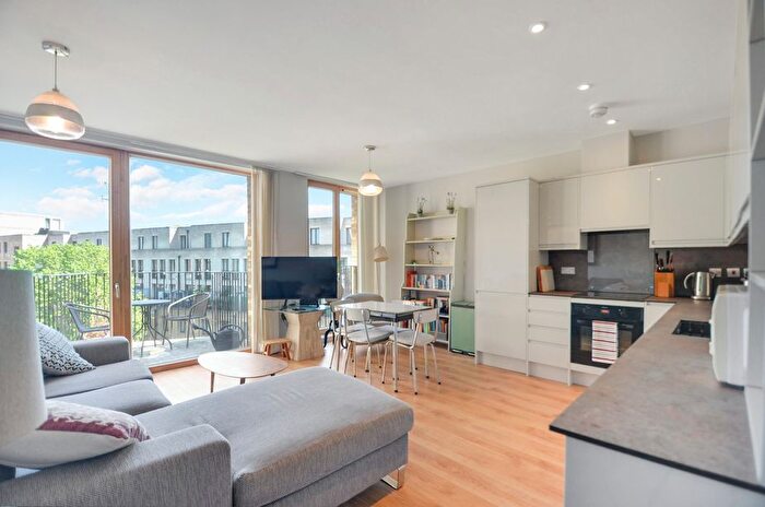 1 Bedroom Flat For Sale In Freston Road, London, W10