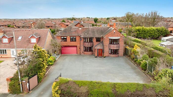 4 Bedroom Detached House For Sale In Hough Green Road, Widnes, WA8