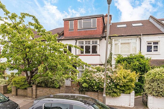 6 Bedroom Terraced House For Sale In Penwortham Road, Furzedown, SW16