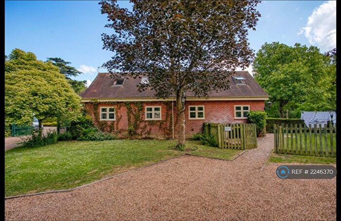 3 Bedroom Semi-Detached House To Rent In Church Road, Billericay, CM11