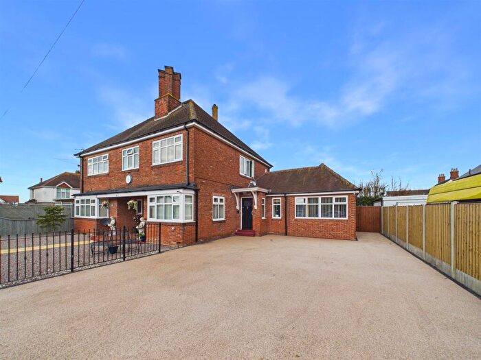 6 Bedroom Detached House For Sale In Cromer Avenue, Sutton-On-Sea, LN12