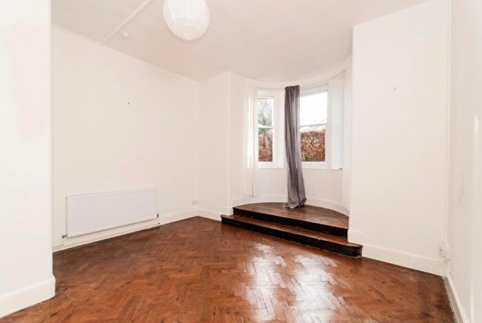 2 Bedroom Apartment To Rent In Lansdown Grove Lodge, Bath, BA1