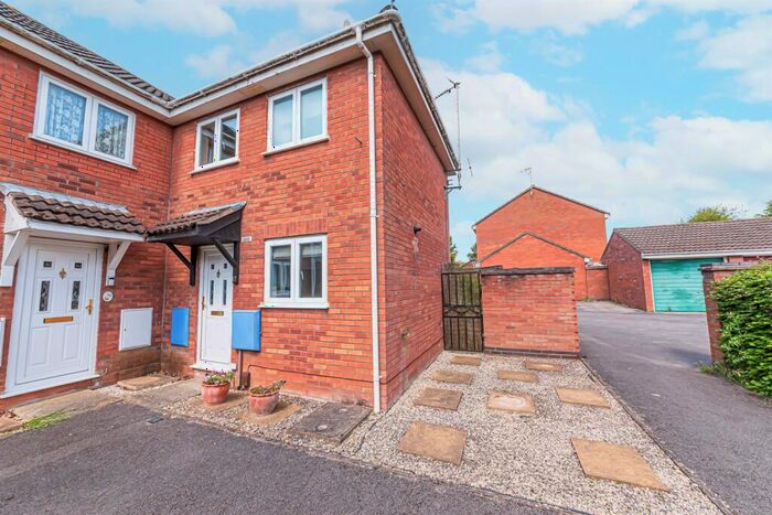 1 Bedroom End Of Terrace House To Rent In Lalande Close, Wokingham, RG41