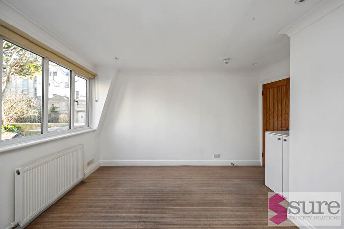 1 Bedroom Apartment To Rent In Marine Parade, Brighton, BN2