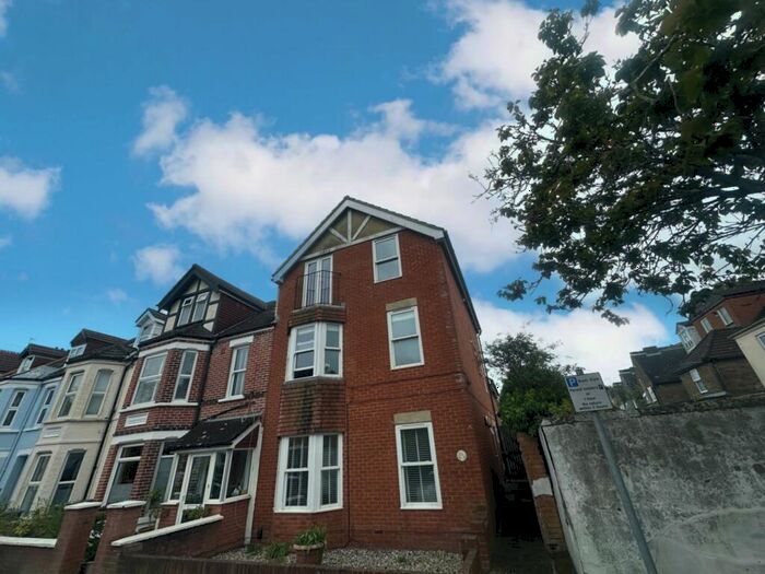 1 Bedroom Flat To Rent In Bournemouth Gardens, Folkestone, CT19