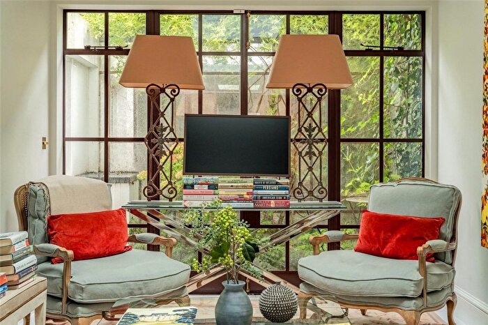 3 Bedroom End Of Terrace House To Rent In Justice Walk, Chelsea, SW3