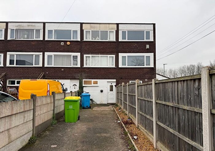 4 Bedroom Town House For Sale In Whitchurch Way, Halton Lodge, Runcorn, Cheshire, WA7