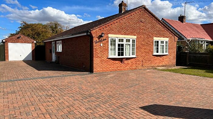 3 Bedroom Detached Bungalow For Sale In St. Pauls Road North, Walton Highway, PE14