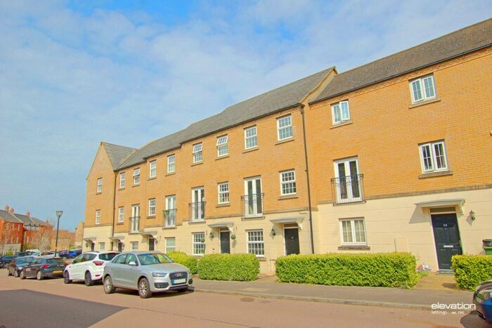 4 Bedroom Terraced House To Rent In Harlow Crescent, Oxley Park, Milton Keynes, MK4