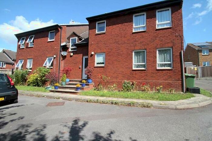 1 Bedroom Flat To Rent In Diligence Close, Bursledon, Southampton, Hampshire, SO31