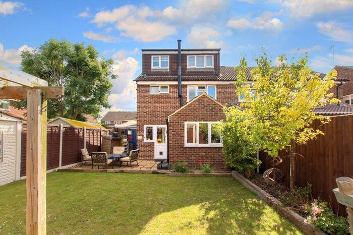 4 Bedroom Semi-Detached House For Sale In Overstrand, Aston Clinton, HP22