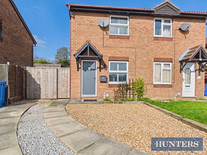 2 Bedroom Semi Detached House For Sale In Curlew Close, Beverley, HU17