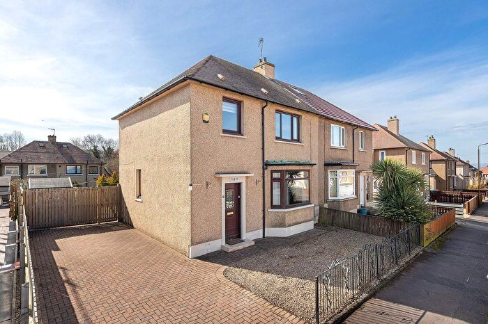 3 Bedroom Semi Detached House For Sale In Forthview Crescent, Bo'ness, EH51