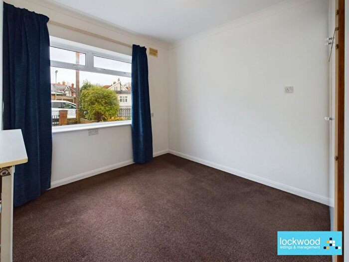 2 Bedroom Bungalow To Rent In Willson Road, Englefield Green, Egham, TW20