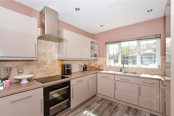 4 Bedroom Detached House For Sale In Harrow Way, Kingsnorth, Ashford, Kent, TN23