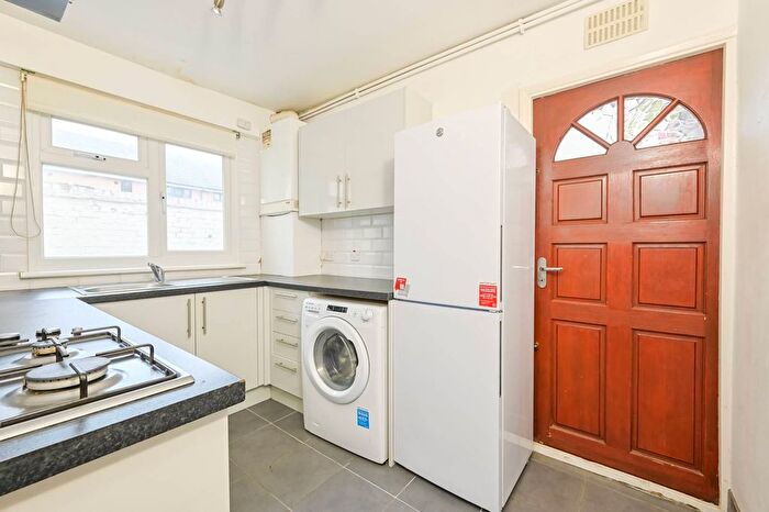 1 Bedroom Flat For Sale In Brighton Avenue, Walthamstow, London, E17