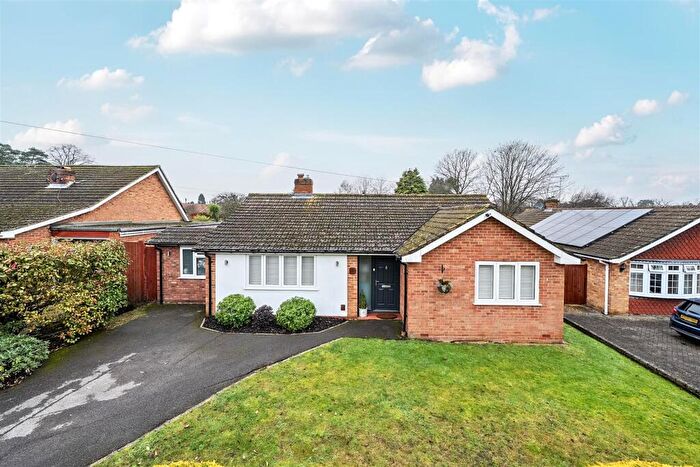 3 Bedroom Detached Bungalow For Sale In Pine Drive, Finchampstead, Berkshire, RG40