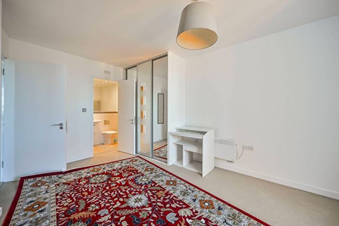 2 Bedroom Flat For Sale In Warton Road, Stratford, London, E15