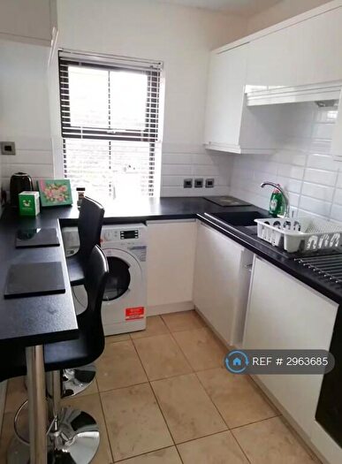 4 Bedroom Semi-Detached House To Rent In Kilwinning Drive, Milton Keynes, MK10