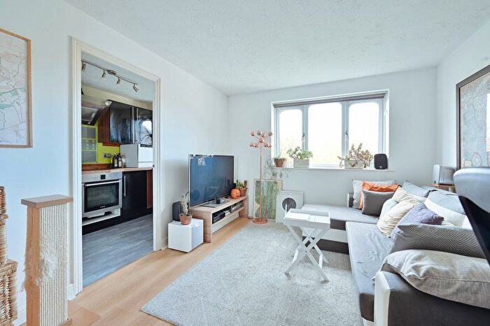 1 Bedroom Flat To Rent In Alderney House, Scammell Way, Watford, WD18